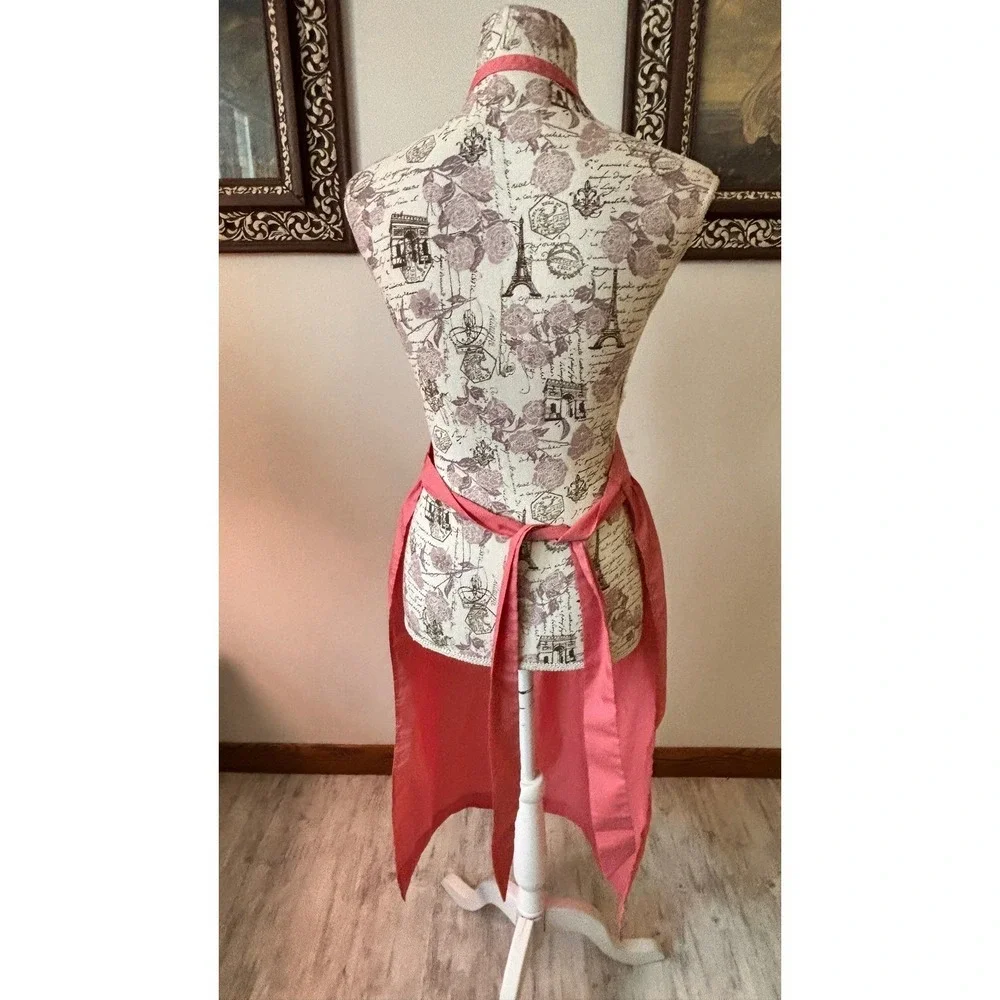 Vintage Quilted Apron Coral White Lace Pockets Kitchen Chef Hostess Retro